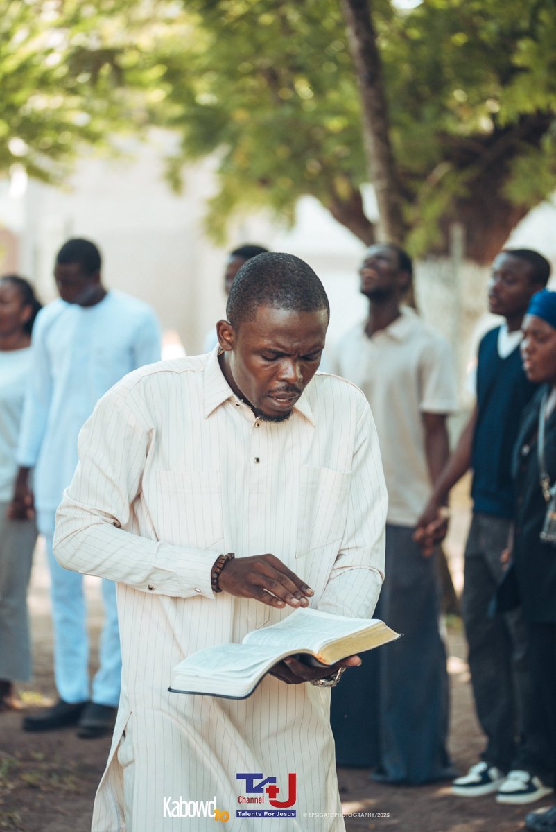 R4C_228's tweet image. Vous voulez connaître notre secret 😌? 
Lisez Josué 1:8 🥰

En attendant KABOWD MEET UP Lomé 🇹🇬 le 24 MAI 2026, revivez KABOWD SPECIALE ici 👉🏻: youtu.be/xpOMFW0Uplg

#RadicalForChrist #RadicalMoment #KabowdMeetUp