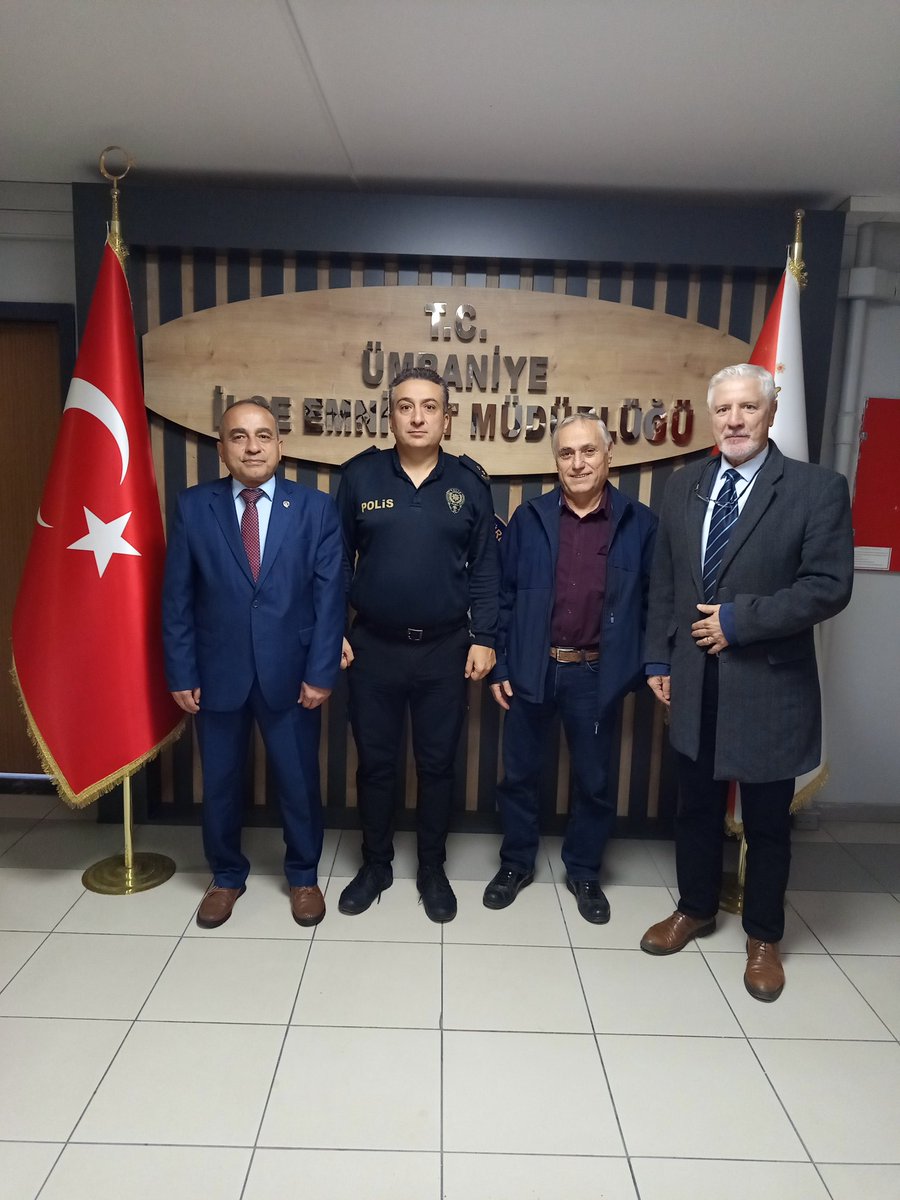 Ümraniye İlçe Emniyet Müdürü olarak atanan Sayın Adnan Ayhan'ı makamında ziyaret ederek,başarı dileklerimizi ilettik.Misafirperverliği için teşekkür ederiz.