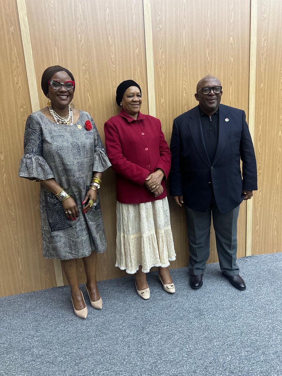 RamsarConv's tweet image. The Secretary General today had a bilateral meeting with Honourable Dr Evelyn Ndlovu, Minister of Environment, Climate and Wildlife of the Republic of Zimbabwe to discuss progress and next steps for the implementation of commitments made following #COP15Zimbabwe.

As the COP15…