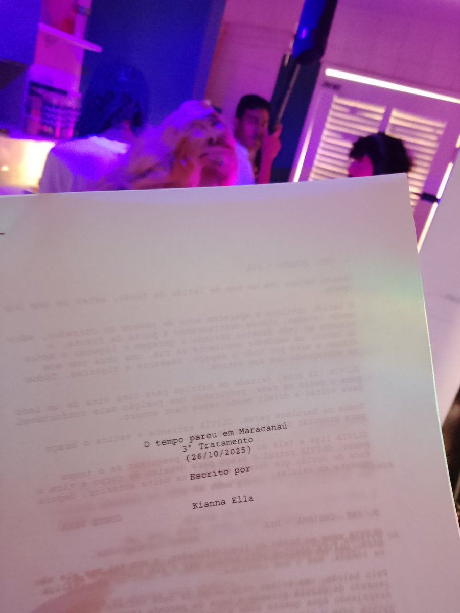 Silêncio no set, ação 🎬