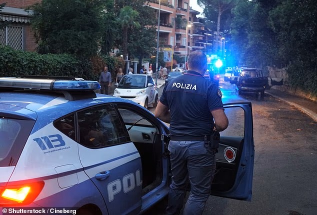 MarioNawfal's tweet image. 🚨🇮🇹 ROME IN SHOCK - 3 MIGRANTS BRUTALLY ASSAULT YOUNG COUPLE 

Italy is reeling after police arrested 3 Moroccan men accused of a horrifying assault on a young couple in Rome’s Tor Tre Teste park. 

The attackers smashed into the couple’s car, restrained the boyfriend, and raped…