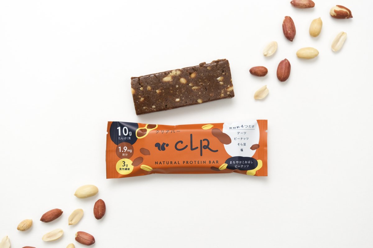 CLRBAR_com's tweet image. スナックミーストア新フレーバー🥜クリアバー まろやかこおばしピーナッツ販売中！
薄皮ごと使ったピーナッツペーストとカリカリ食感のピーナッツをたっぷり入れました。コクのあるデーツと相性ぴったりで、濃厚なピーナッツバターのような味わいです。
詳細🐿️⇨ chat.snaq.me/stores