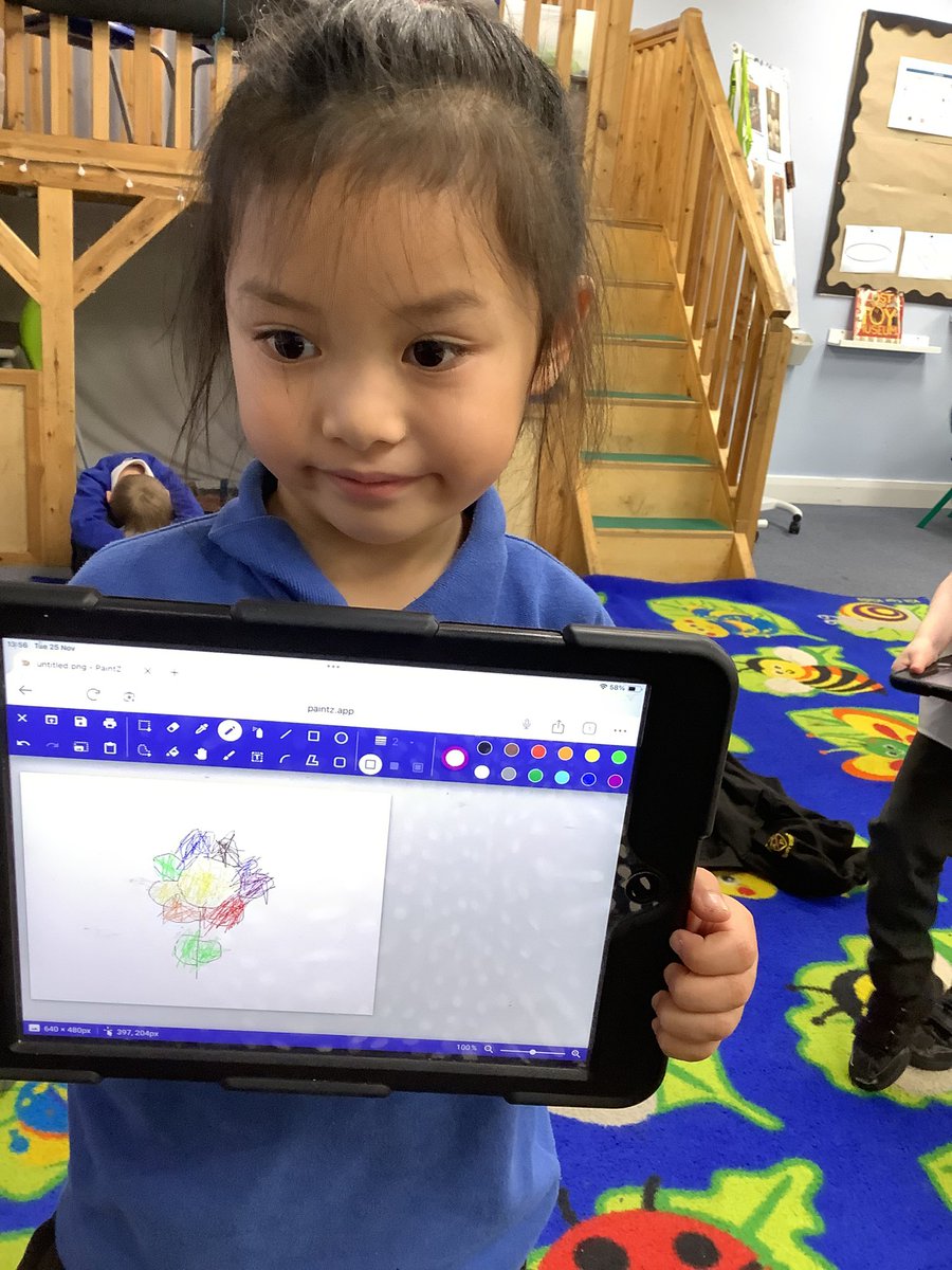 AbbeyPrimary's tweet image. #Y1 #computing J has drawn a picture of a flower using mouse skills by making different shapes