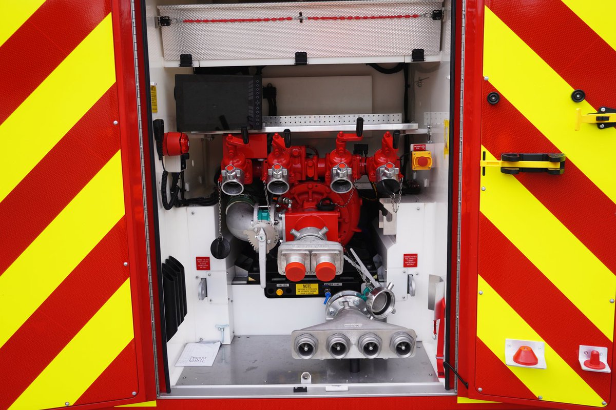 EOneUKLtd's tweet photo. Built for endurance 🚒 This new 8,000-litre Water Carrier for Devon and Somerset Fire and Rescue Service combines high capacity with exceptional performance, ensuring crews have the support they need during extended or large-scale operations. https://t.co/UxchIy607W