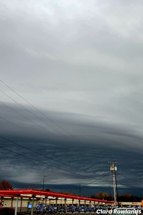 WPSDLocal6's tweet image. Good morning! We have some bold skies to share with you today ☁✨ Rain or shine, send all your photos here: 
wpsdlocal6.com/site/forms/onl…