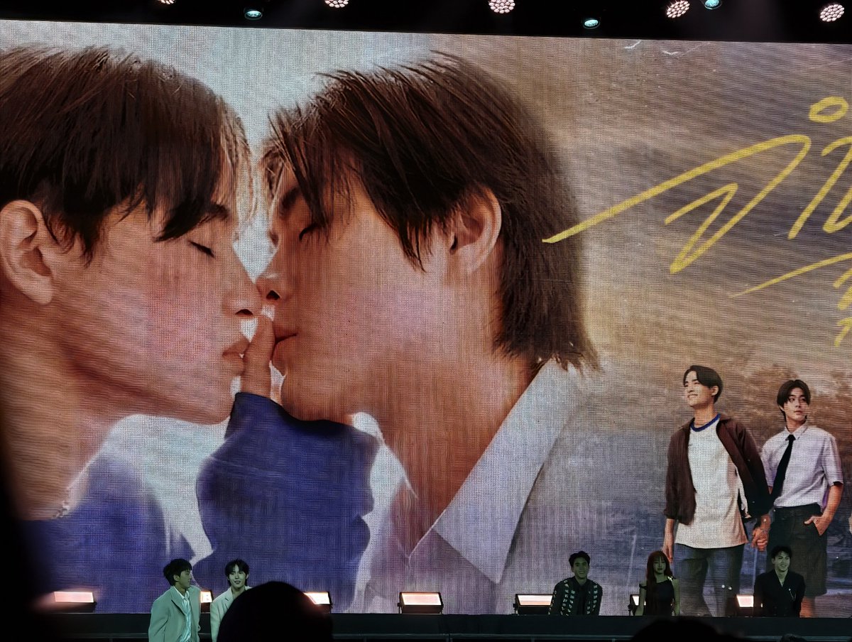 JuneUne39's tweet image. น้องโง้ดดดด พี่ภูมิใจ ฮือออ มีน้ำตา
#GMMTV2026 #barcodetin #Unit