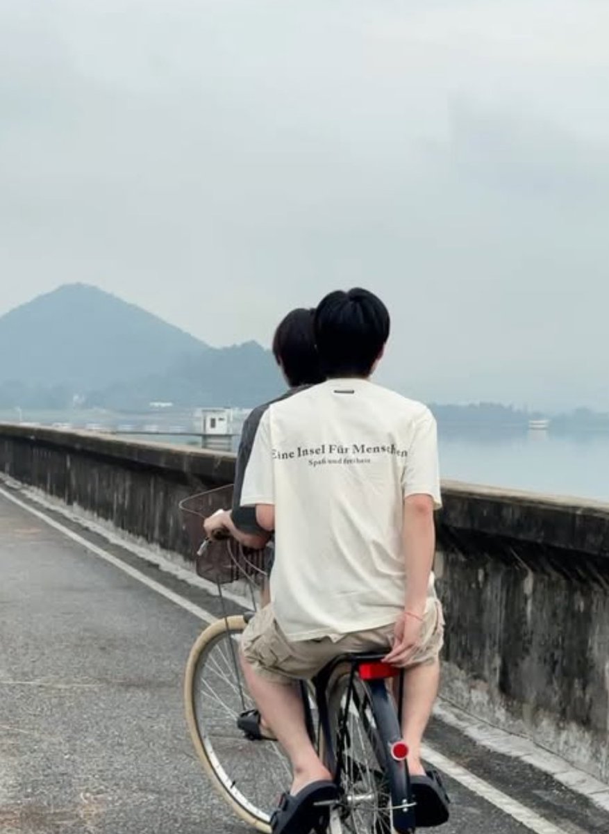 ratipahts's tweet image. can&apos;t wait to meet ThanMarn soon 🤍

#17thSpringSeries #GMMTV2026 #chokunaston