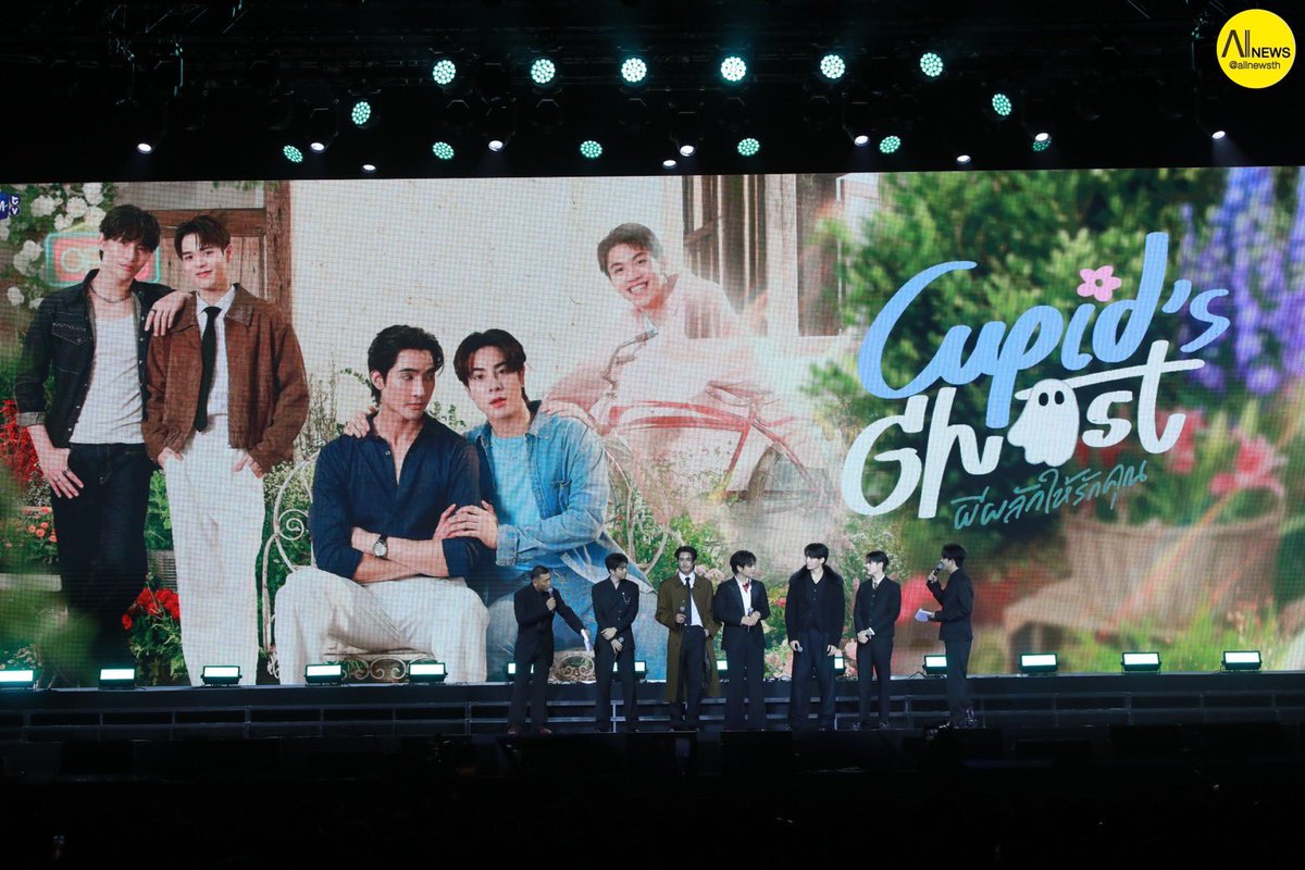 “เอิร์ธ - มิกซ์” นักแสดงจากเรื่อง “ผีผลักให้รักเธอ” ในงาน “GMMTV2026 MAGIC VIBES MAXIMIZED” 

#GMMTV2026 
#เอิร์ทมิกซ์
#EarthPira #mixxiw
#GMMTV