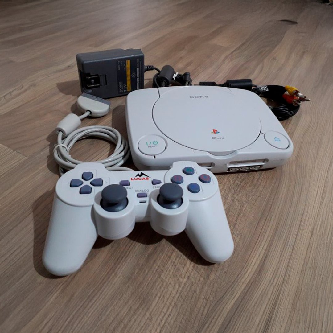 republiqueBRA's tweet photo. 🎮 ✨ Igreja Católica pode reconhecer o PlayStation do santo Carlo Acutis como relíquia. https://t.co/XLX57i3xlB