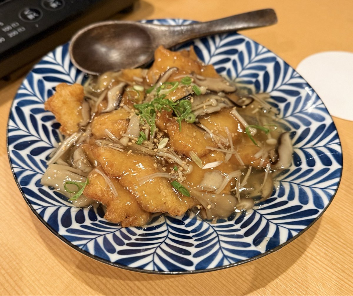 castle_osh's tweet image. 今月のみっちぇるの忙しウィークは本日で終了！〆の懇親会に初めてのお店に連れて行って貰ったのだー！！
めんたいもつ鍋…うーん笑

#メシテロリストX