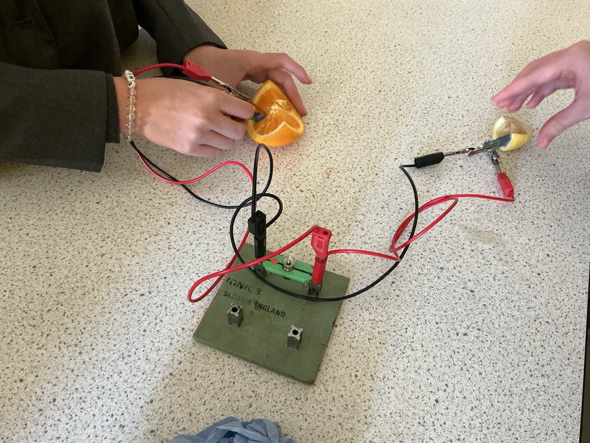 UnsworthAcademy's tweet image. Some of our Year 9 learners have been experimenting with fruit batteries. A fruit battery is a science experiment that demonstrates how chemical energy can be converted into electrical energy using fruits as electrolytes.
#fruitscience #science #scienceisfun