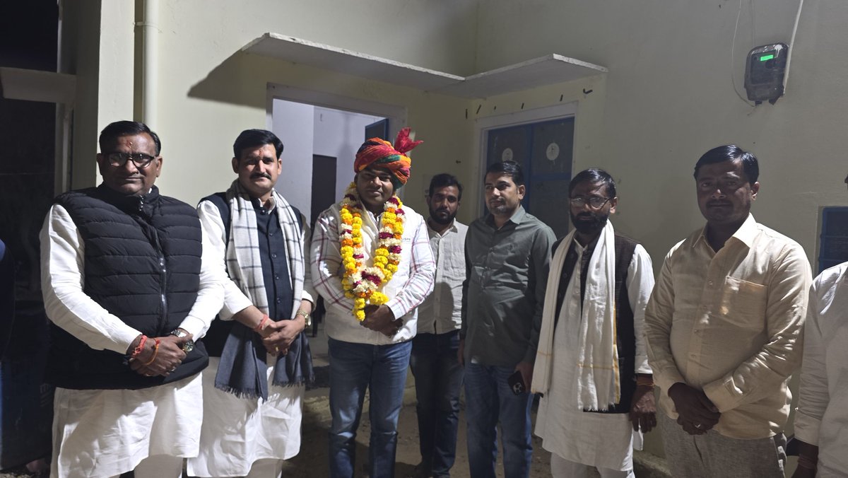 SandeepSaini__'s tweet image. बडे भाई बनवारी लाल जी कुशवाहा पूर्व विधायक धौलपुर का गुढा गौङजी आगमन पर माला एवं साफा  पहनाकर स्वागत एवं अभिनंदन किया आपका मार्गदर्शन एवं सहयोग हमेशा मिलता रहे ।।