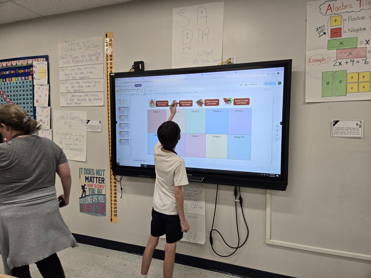 gccisd_edtech's tweet image. 🦃 Capture the Turkey! Students were engaged in math with this fun Google Slides activity by Math TLC Ms. Downs, used in Ms. Guillory&apos;s 7th grade class at Cedar Bayou JH. Which group will capture the turkey? 🤩
