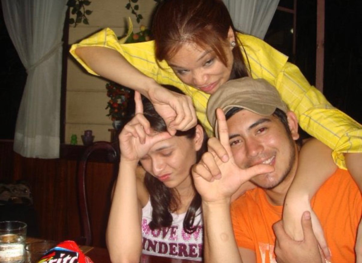 11slapship's tweet photo. Relapse pala ah. Kinilig din ba kayo nung nakita nyo tong mga pics na to around 2008? #Kimerald pala ah 

Salamat sa nagsend hahaha

 @Chinita_Juliet @kimlilitz @breakBERNend https://t.co/vbRkeSI9ym