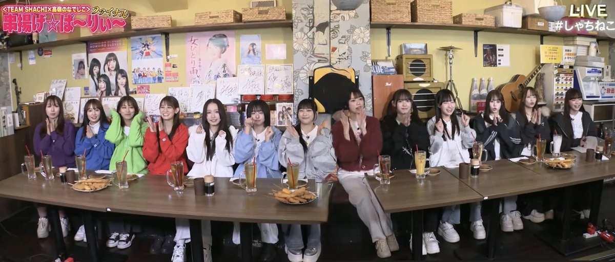 sayakiTN's tweet image. #しゃちねこ 
あまりに懐かしすぎたこの構図🥲

 #高嶺のなでしこ 
 #TEAMSHACHI 

2023年6月　←|→　2025年11月