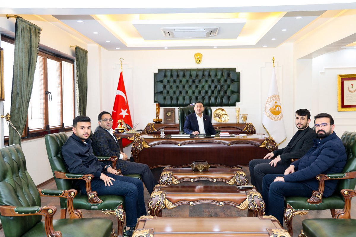 Kızılay Akçakale İlçe Başkanı Ecz. Sait Akay,Roya Group Uluslararası Yatırım Danışmanı Abdulkadir Pınar ve M.Fatih Yavuz bizleri ziyaret ettiler.

Ziyaretlerinden ötürü genç kardeşlerime teşekkür ediyorum.