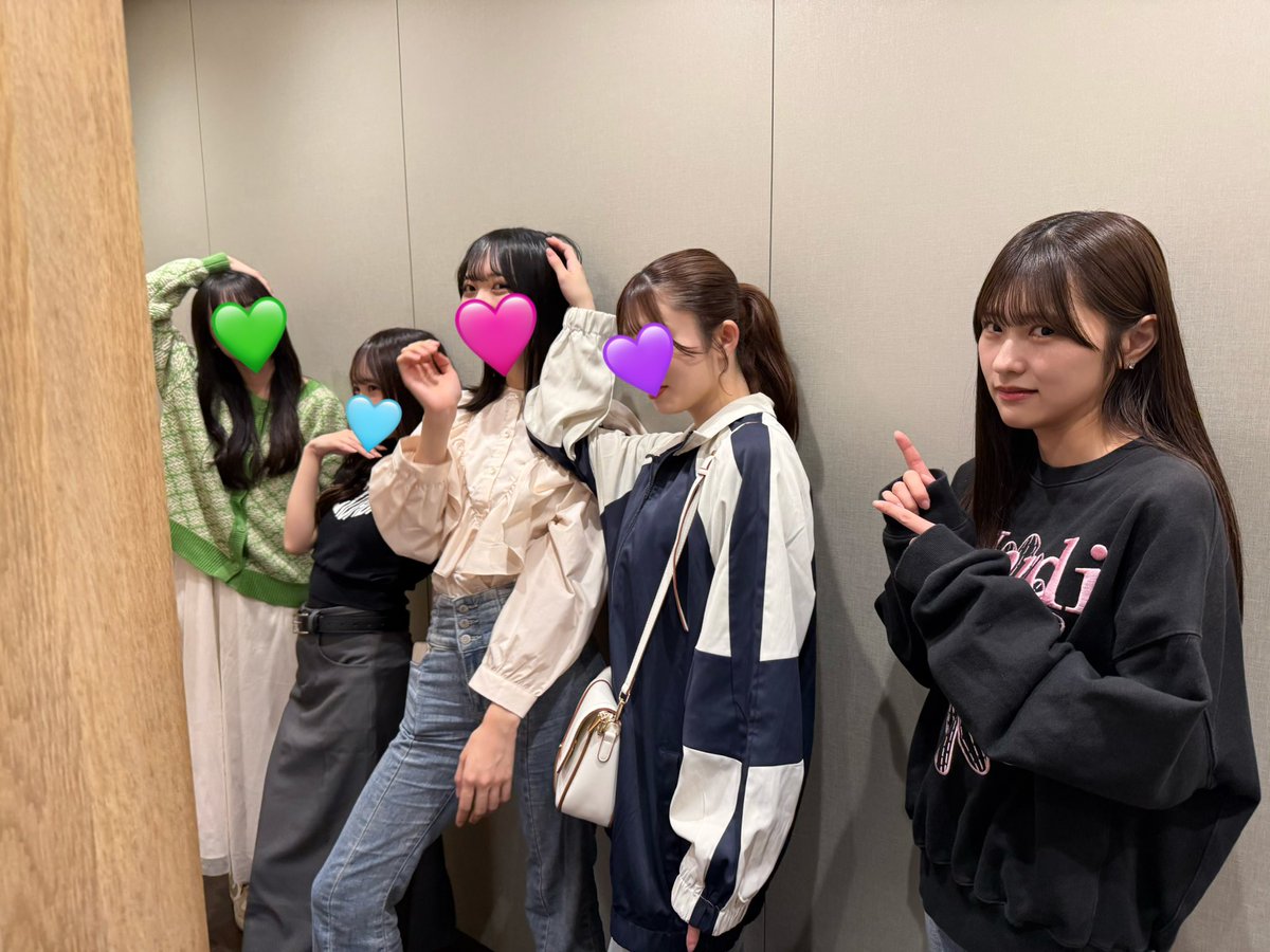 Mitsuki_Momoi_'s tweet image. 『桃井美月BIRTHDAY LIVE 2025』まで
あと1️⃣7️⃣日！

明日からは思い出とはまた違うテーマで振り返って行こうと思います！
なので今日はメンバーのオフショ大放出🚰 😊

私推しじゃない方にも楽しんでもらえるように頑張ります！
🎫 ticketdive.com/event/MITSUKI_…

 #桃井美月生誕祭2025  #AsIs #アズイズ