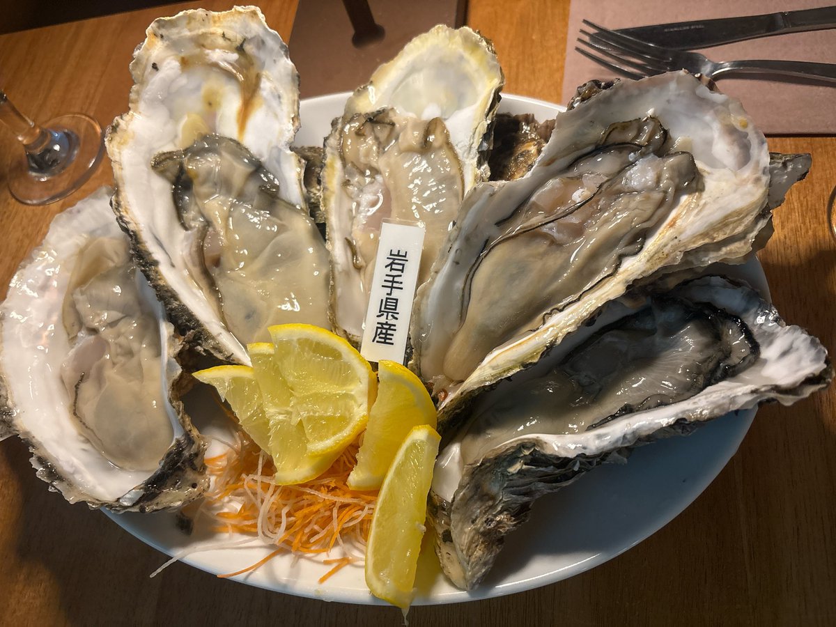 Rei10488js's tweet image. なぜかいつも一品目しか撮らない…美味しい🦪でした😋
いいお店発見して嬉しい
