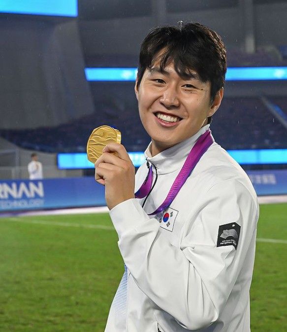 selfolssi ♤ tweet media