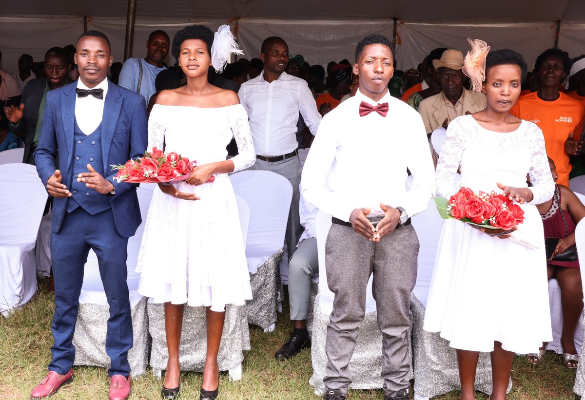 GenderMonitorRw's tweet photo. Turi mu Nteko y’Abaturage mu Murenge wa Rutunga mu Karere ka Gasabo muri @CityofKigali  ahagiye gutangirizwa iminsi 16 y’ubukangurambaga bwo kurwanya ihohotera rishingiye ku gitsina(16 days of activism) n’icyumweru cyahariwe kwimakaza ihame ry’Uburinganire.
#TwimakazeUburinganire https://t.co/TtXenB9ibu
