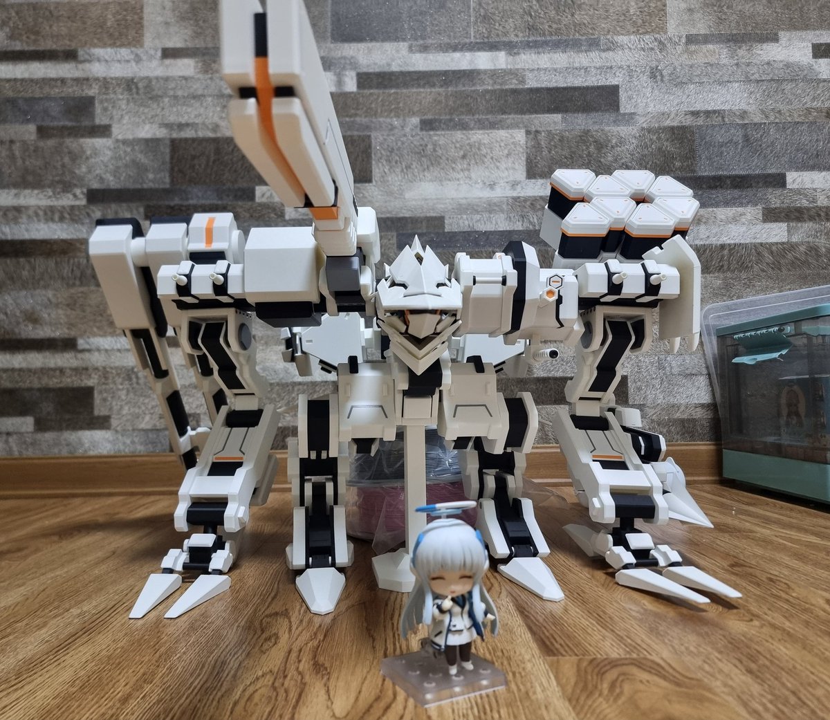 creasentwitt's tweet image. 게부라 넨도로이드 스케일 버전 완성했습니다.
큰거 하나 끝났네요