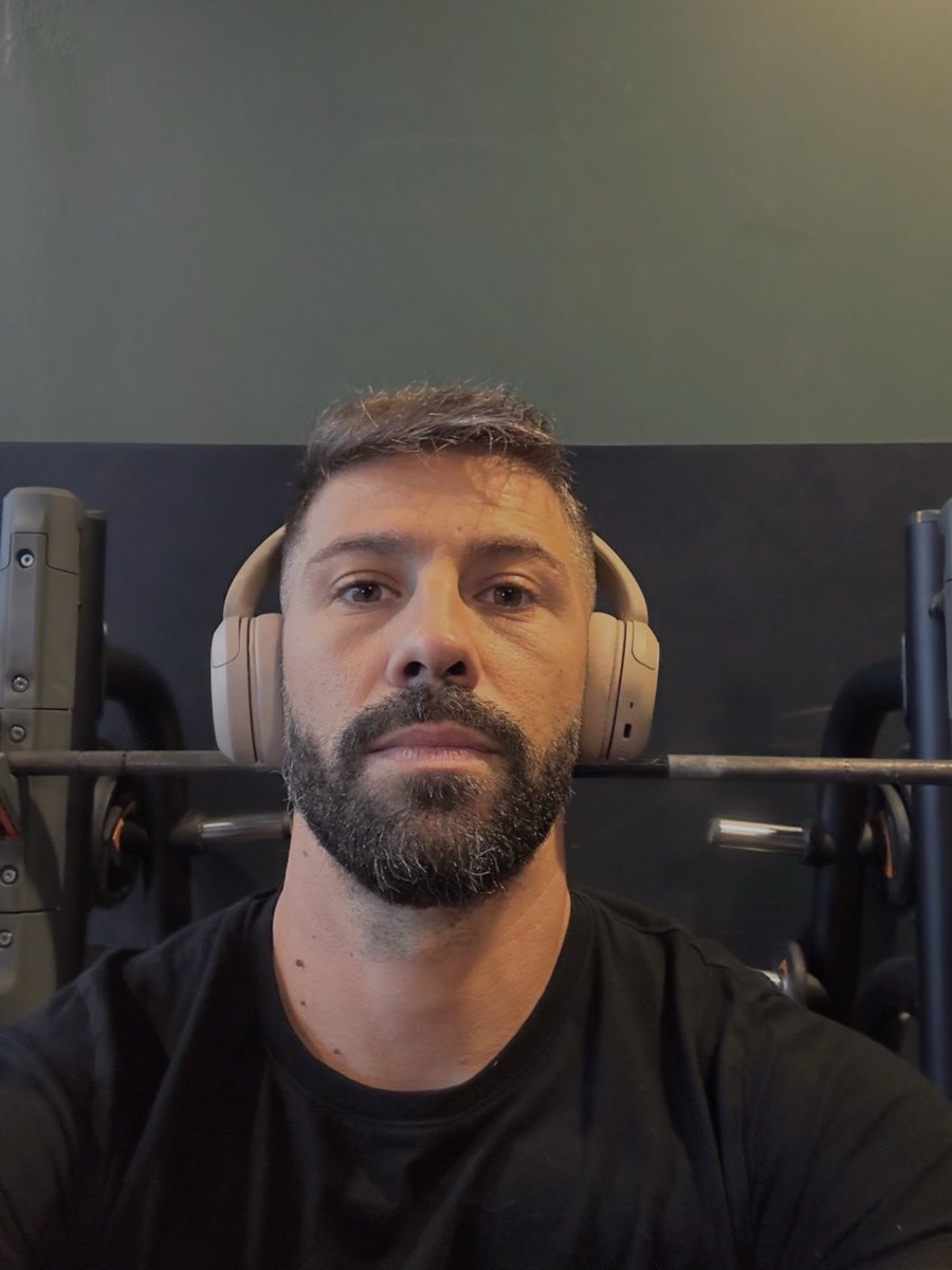 anthonygrc_'s tweet photo. One more rep ⁦#fitboy https://t.co/s5tpwlygwN