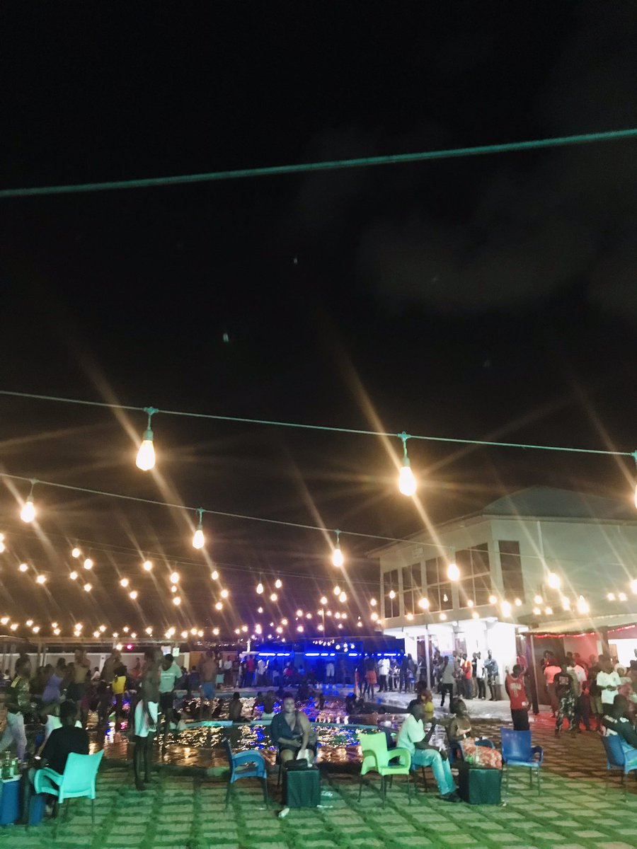 mcevans_buzz's tweet photo. #continentalpoolparty @ayaramzybGh https://t.co/DwtvsaCYDA
