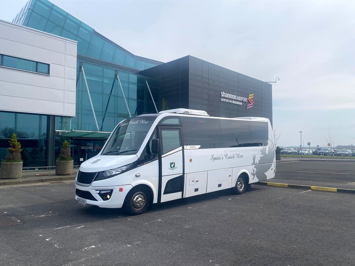 ExecTravelSol's tweet photo. We'll be waiting for you on the runway✈️😉

As you prepare for landing, your private chauffeur will be waiting for you at @ShannonAirporr to take you the rest of the way home.💚

🚌Punctual pickups
🚌Spacious luxury vehicles
🚌A professional chauffeur
🚌A warm welcome home https://t.co/u9INMoqTA7