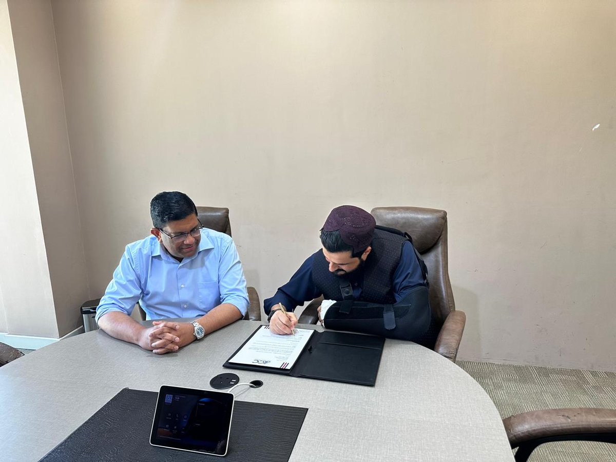 نعمت الله هلمندی tweet media