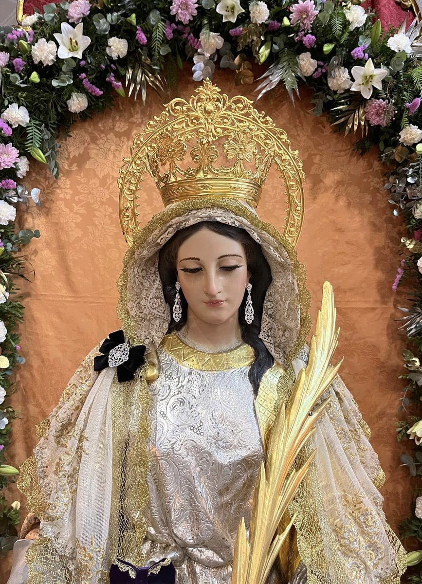 Hoy 25 de Noviembre Jaén celebra la Festividad de Nuestra Santa e inmemorial Patrona e hija adoptiva, Santa Catalina de Alejandría. 

Feliz día a todos nuestros Jienense y a nuestra Ciudad. 

@santa_catalina_jaen 

¡Viva Santa Catalina de Alejandría! 
¡Viva la Patrona de Jaén!