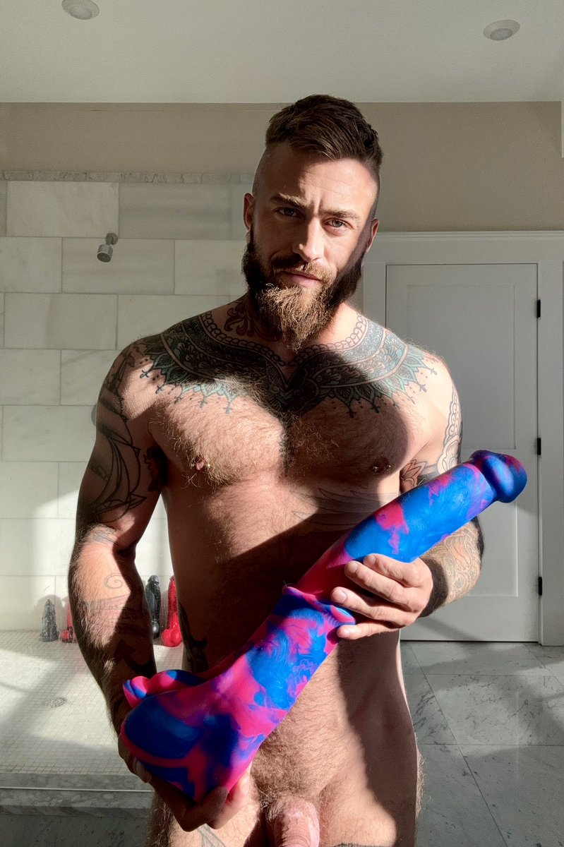 OtterDaddy (48K) tweet media