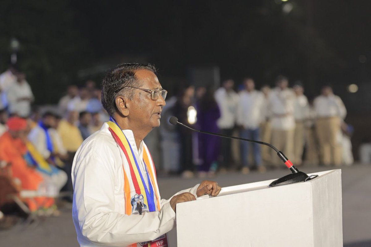 VBAforIndia's tweet image. 📍संविधान सम्मान महासभा - मुंबई

भारतीय बौद्ध महासभा राज्यभरात वंचित बहुजन आघाडीला राजकिय समर्थन देत आहे. राज्यभरात वंचित बहुजन आघाडीची सत्ता आणण्यासाठी आम्ही कटीबद्ध आहोत.  

- यू. जी. बोराडे
भारतीय बौद्ध महासभा, राज्य अध्यक्ष

#संविधान_सम्मान_महासभा #एक_संधी_वंचितला #VoteForVBA…