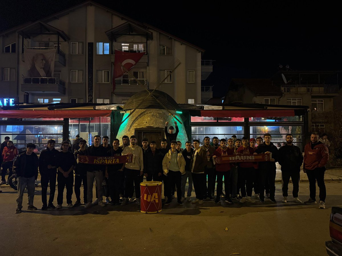 KALKACAK O KUPA CİMBOMBOM'UN ELİNDE!

GALATASARAYIMIZI union saint-gilloise karşısında Isparta'da yalnız bırakmadık. 
#ultrAslanUNI
#uAUNISDU