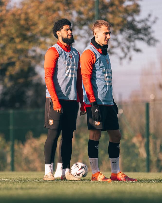 Route_Lorient's tweet image. #srfc Quand t&apos;attends le bus à Répu  et que ça meule les miches #staderennais #rennes ❄️