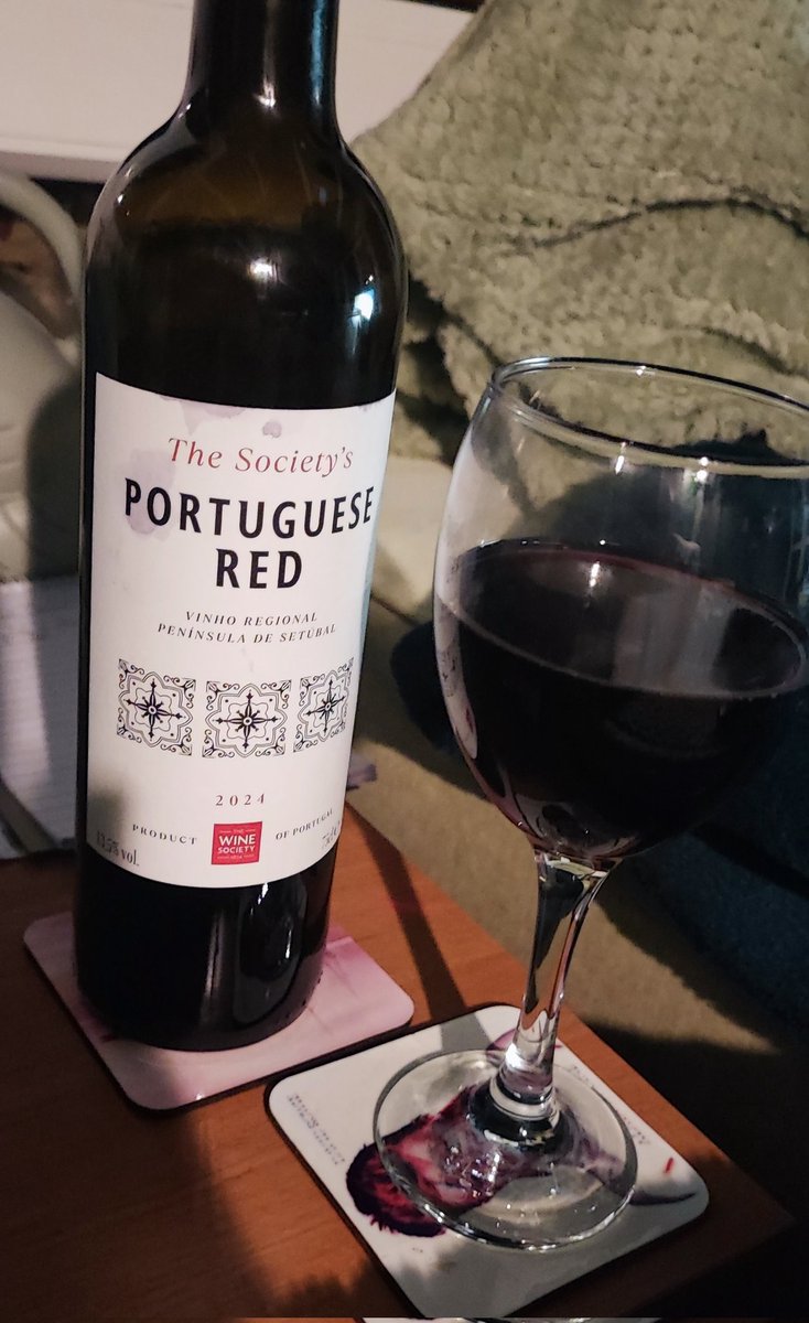 Tonight's wine of choice from <a href="/TheWineSociety/">The Wine Society</a>  🍷