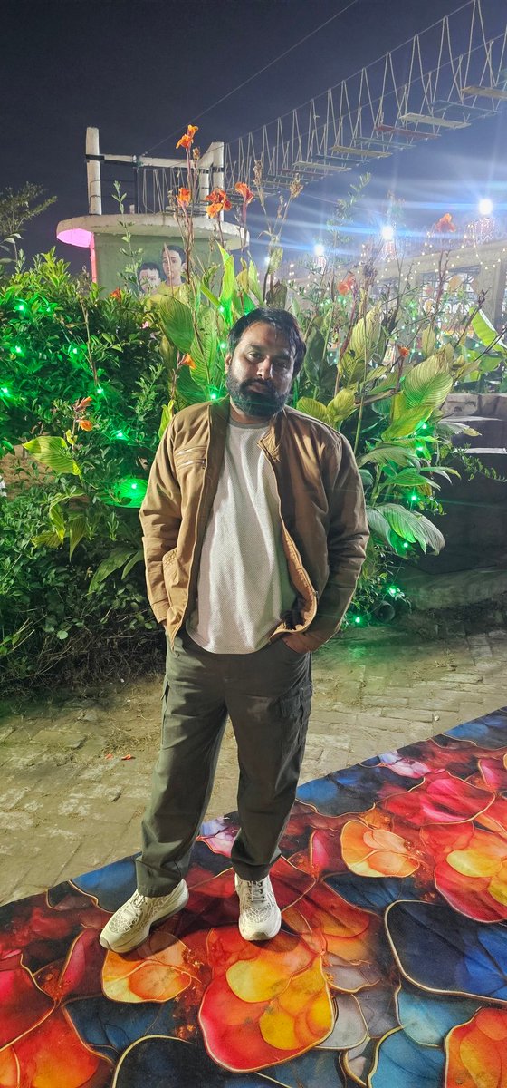 ArunKoslii's tweet image. दूर की चीज हूं 

छू भी ना पाओगे