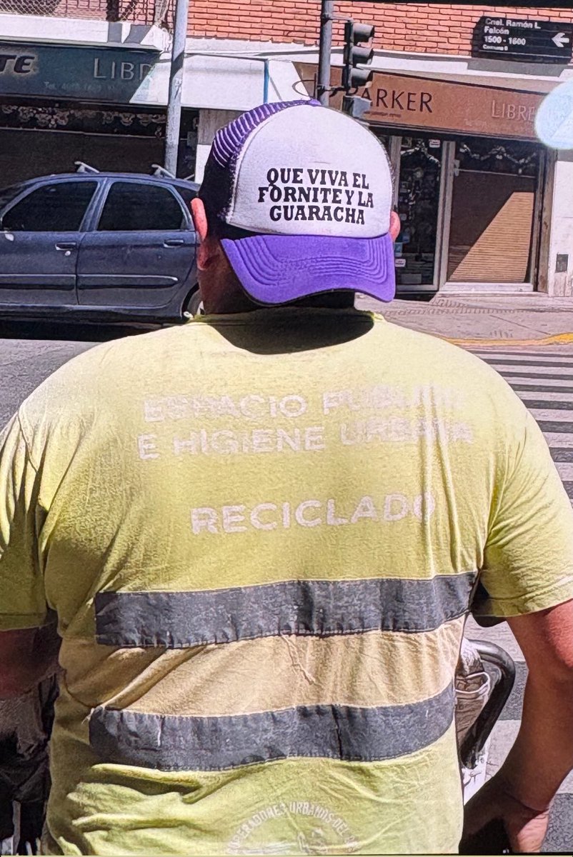 00felpa's tweet image. que viva el fortnite y la guaracha corta