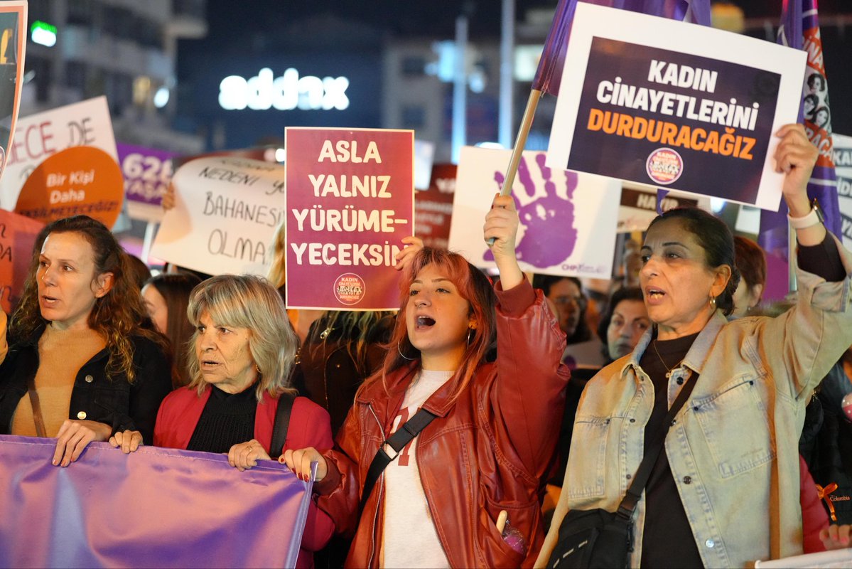 besimecz's tweet image. 25 Kasım Kadına Yönelik Şiddetle Uluslararası Mücadele Günü’nde, kadınlara yönelik şiddeti önlemek ve toplumsal farkındalık yaratmak için düzenlenen yürüyüşte hep birlikte #KadınaŞiddeteHayır dedik.

Kadına yönelik şiddetin, ayrımcılığın ve sömürünün tamamen son bulduğu;…