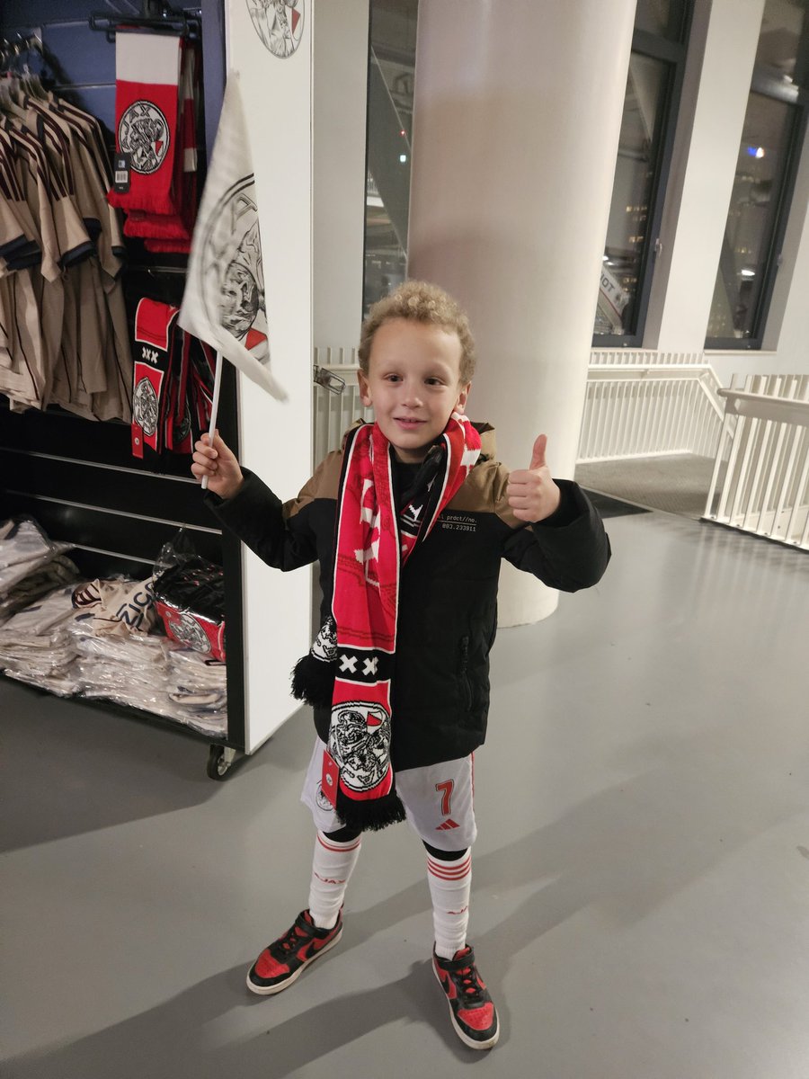 Debuut in het stadion <a href="/AjaxFancare/">Ajax Fancare</a>