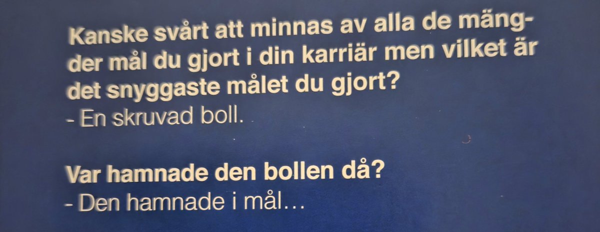 Hittade gamla Magazin från <a href="/GrundenBois/">Grunden Bois</a> i gömmorna. 
Tony Bäregård, vilken legend av många i Grunden! ♥️
Bild 1; ja, vem vill bli målvakt i NHL när man kan bli det i Frölunda...🤷‍♂️
Bild 2; dumma frågor får dumma svar...

Ping <a href="/ThorGuttormsen/">Thor Guttormsen</a> vilket härligt jobb ni lägger ner! 💪
