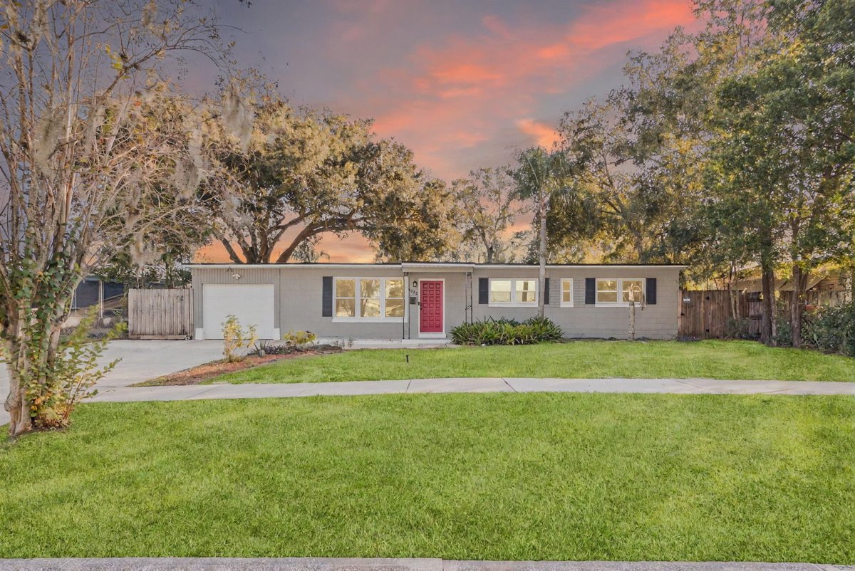 REALTOR_TMAC's tweet photo. Orlando Gem! 6322 APPIAN WAY: Move-in ready 3/1.5 home with updated baths, engineered hardwood floors, and a granite kitchen. Tour today! https://t.co/3wrjEO0YOL

#NewListing #OrlandoRealEstate #DowntownOrlandoLiving #FloridaLife #OrlandoHomes #LifestyleUpgrade https://t.co/TdtAp7S8s4