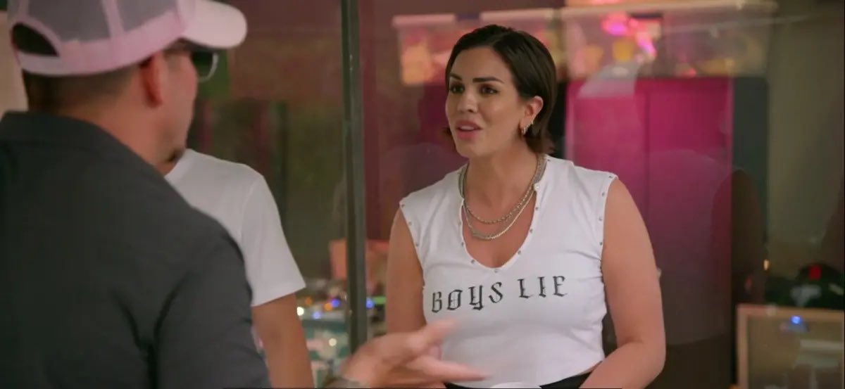 wrexweed's tweet photo. I’ll show you somebody everyone SAYS is a villain BECAUSE she was right #PumpRules https://t.co/craqv1KhlX