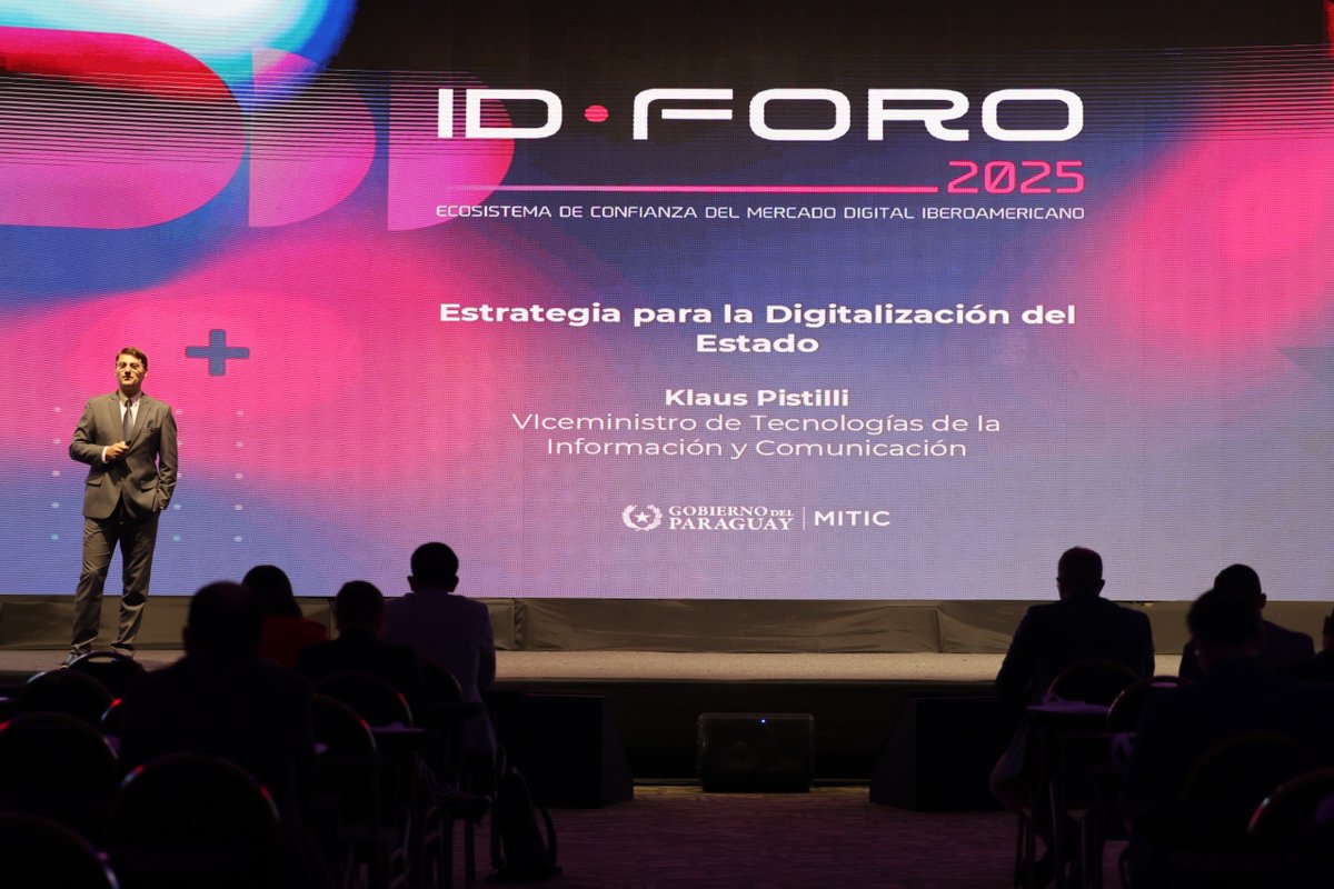 Miticpy's tweet image. 💬 | El viceministro de Tecnologías, @kpistilli compartió la estrategia del MITIC para impulsar la digitalización del Estado, además de los avances y desafíos de la Agenda Digital del país.

Fue durante la Cumbre Iberoamericana IDForo 2025.