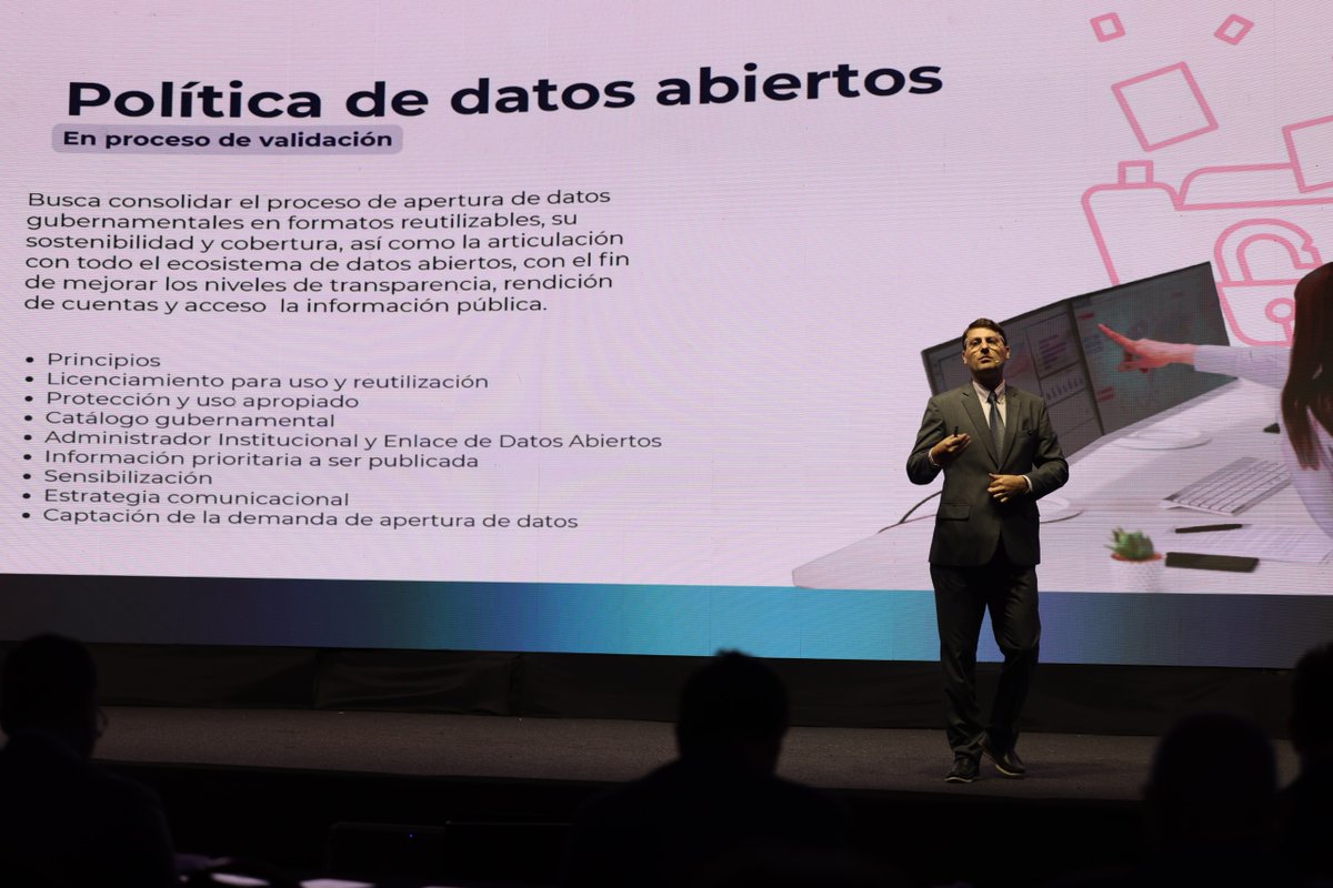 Miticpy's tweet image. 💬 | El viceministro de Tecnologías, @kpistilli compartió la estrategia del MITIC para impulsar la digitalización del Estado, además de los avances y desafíos de la Agenda Digital del país.

Fue durante la Cumbre Iberoamericana IDForo 2025.