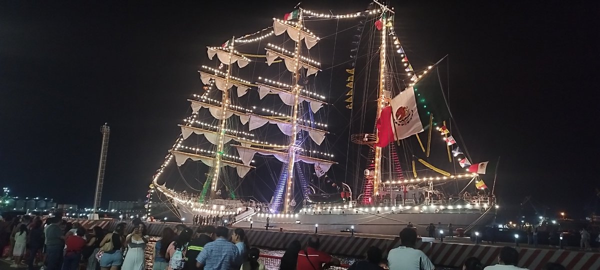 PatracaEmmanuel's tweet photo. Quien por el Malecón de Veracruz https://t.co/fSOkK61CUR