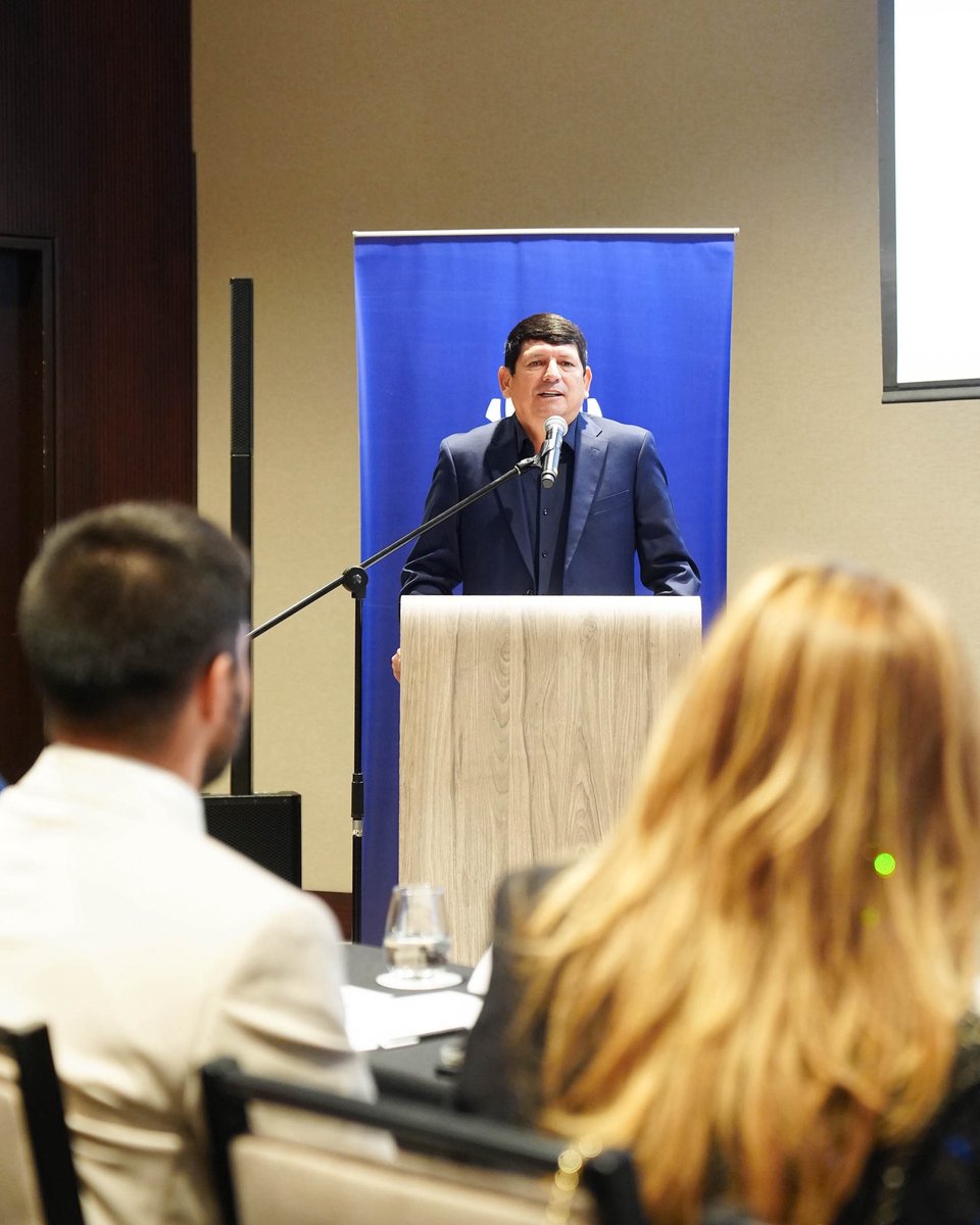 TuFPF's tweet image. La 𝗖𝗮𝗽𝗮𝗰𝗶𝘁𝗮𝗰𝗶𝗼́𝗻 𝗱𝗲 𝗜𝗻𝘁𝗲𝗴𝗿𝗶𝗱𝗮𝗱 reúne a profesionales del fútbol para profundizar en la prevención, los riesgos y las consecuencias de la manipulación de partidos y competiciones.

Un espacio para fortalecer la transparencia, la responsabilidad y el juego…