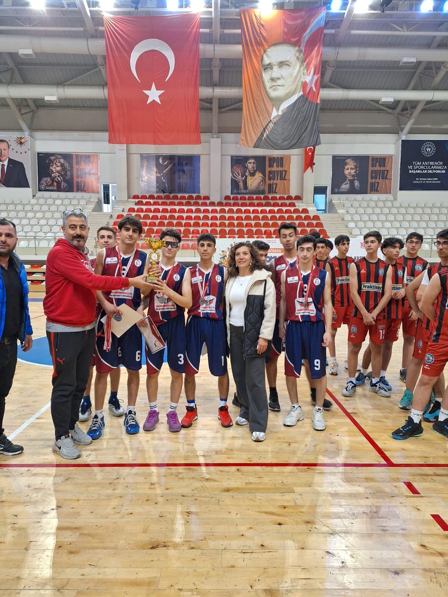 Okul Sporları İl Basketbol🏀Müsabakalarında, Okul Erkek Basketbol takımımız Batman ikincisi oldu.Tebrikler Çocuklar🏆👏 <a href="/batmanvaliligi/">Batman Valiliği</a> <a href="/BatmanilMEM/">Batman İl Millî Eğitim Müdürlüğü</a> <a href="/meb_ogm/">Ortaöğretim Genel Müdürlüğü</a> <a href="/canalpekrem/">Ekrem CANALP</a> <a href="/yasarciger/">yasar ciğer</a> <a href="/cinar_selman/">Selman ÇINAR</a> #OkulSporları #basketbolmüsabakaları #Batman