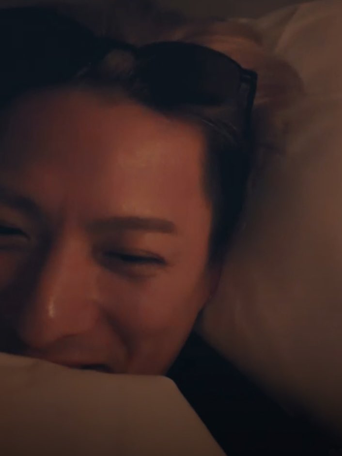 konami735's tweet image. #LAVALAVA のチェックでインスタ見てたら通知きて開いたらこの紫耀くん！
音量小さいから声を聞こうと画面に顔近づけると接近しすぎて照れて離す…の繰り返しをずっとしてました(⑉︎• •⑉︎)♡︎
目が冴えちゃって一睡もせずに朝を迎えそう…
笑ってる紫耀くん好き🥰

#平野紫耀_インスタライブ