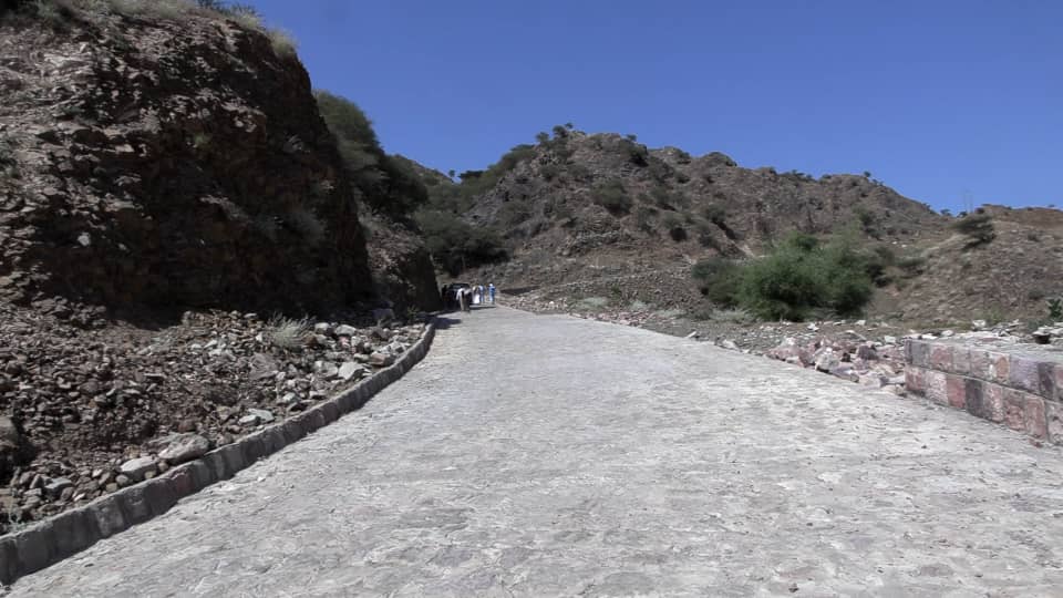 تعز.. تدشين مشروع مبادرة رصف نقبل قُبَه في عزلة الأجشوب بمديرية شرعب الرونة

💢 مكتـب الإعــلام م/تعـــز

الثلاثاء، 05 جمادى الآخرة 1447هـ 
الموافق، 25 نوفمبر 2025م

دشن المجلس المحلي بمديرية شرعب الرونة في محافظة تعز اليوم، مشروع مبادرة رصف نقيل قُبَة في عزلة الأجشوب. 

ويأتي