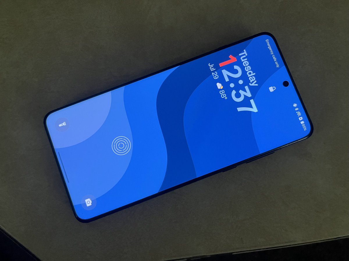 OnePlus 13 512gb Black - FOR SALE! $625 shipped! PayPal Friends and Family. DM Me!